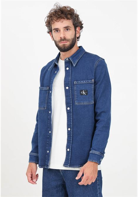 Camicia casual in denim blu da uomo con targhetta monogramma Calvin Klein CALVIN KLEIN JEANS | J30J3258931BJ1BJ